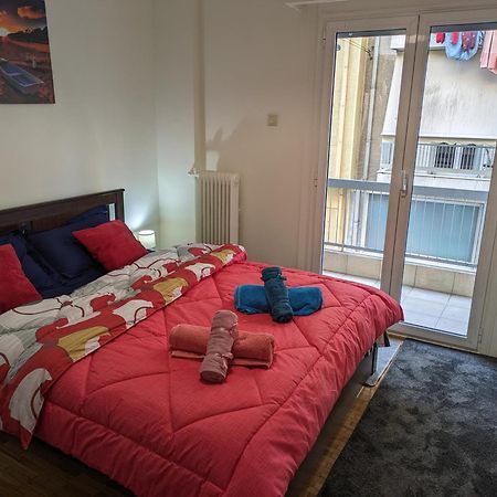 Lavender-Emma Cosy Apartment Near City Center Atenas Exterior foto